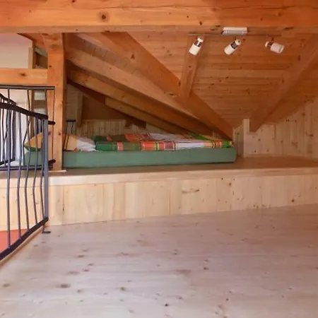 Tatil Evi Domek U Novohradskych Hor Ostrolovsky Ujezd